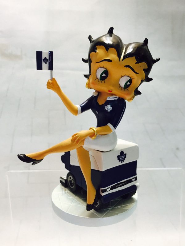 Call The Shots Betty Boop on a Hockey Puck Montreal Canadians Figurine