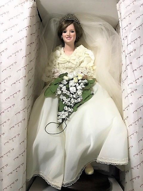 Diana Princess of Wales porcelain doll with replica classic royal wedding dress 