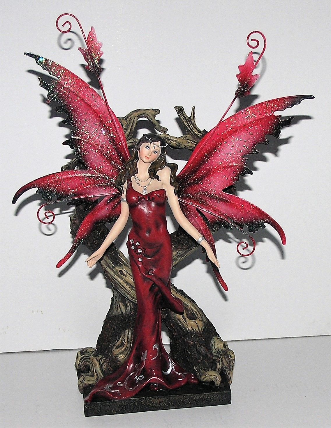 Fairy Leaning on Mythic Stone Red Legends of Avalon Figurine Metal Wings Fantasy 